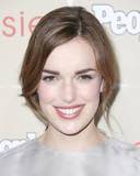 Elizabeth Henstridge