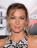 Natalie Zea